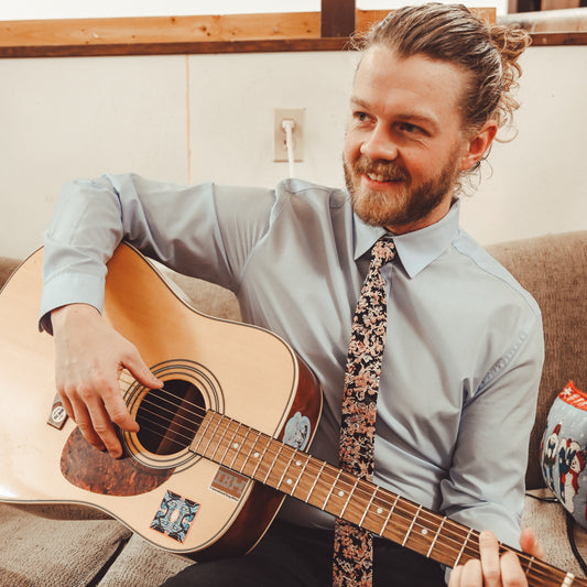 Hatti Hatti Tie & Pocket Square